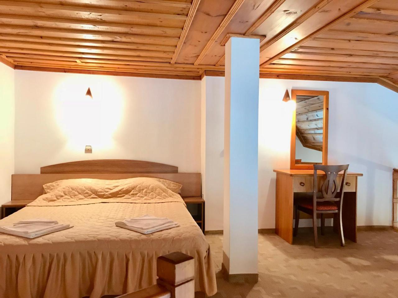 Daf Trans Hotel Пештера Экстерьер фото