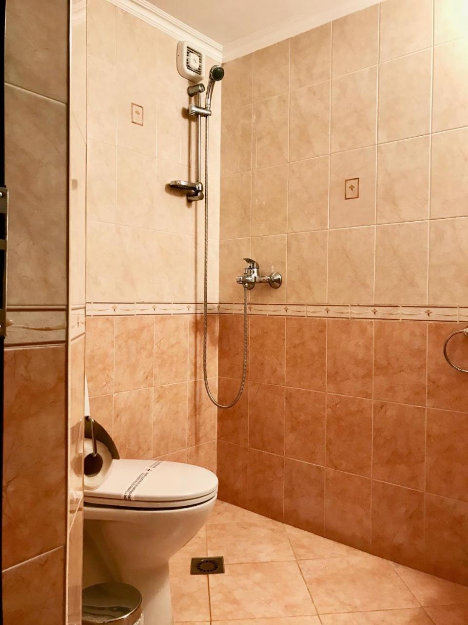 Daf Trans Hotel Пештера Экстерьер фото